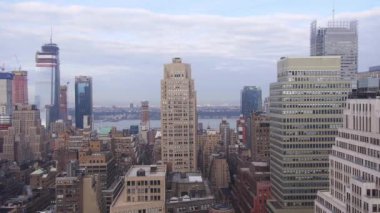 Yukarıdan Gelen Uzun Binalar - Statik Görüntü