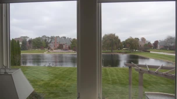 Water Bron Flora View House Window Statische Beelden — Stockvideo