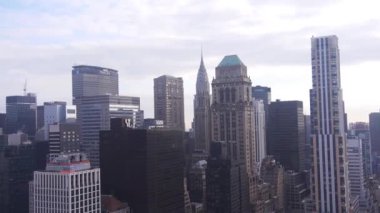 Yukarıdan gelen binalar. Sağdan Sola Görüntü