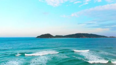 Floripa 'daki Campeche Sahili' nin güzel bir hava manzarası.