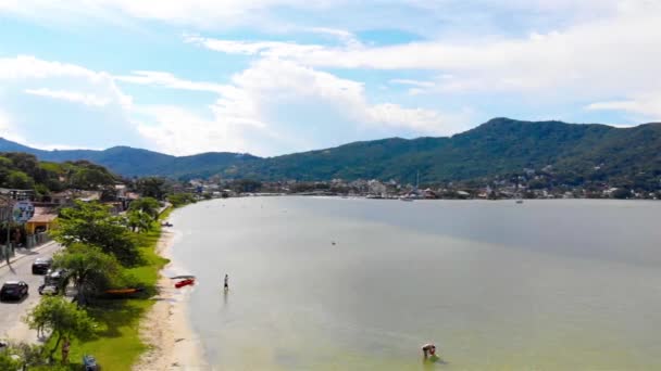 Vue Aérienne Magnifique Lac Calme Sur Île Florianopolis Brésil Right — Video