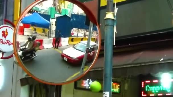 鏡の反射による車の通過 Static — ストック動画