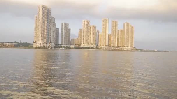 Вигляд Групу Високих Красивих Багатоквартирних Будинків — стокове відео