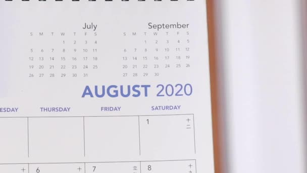 Página Calendário Lançando Agosto Setembro 2020 Close — Vídeo de Stock