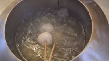 Spatula Tavanın Çevresinde Somon Bifteği - Yakın plan