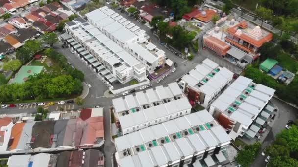 Penang Vista Aérea Cidade Casas Brancas Com Árvores Nas Proximidades — Vídeo de Stock