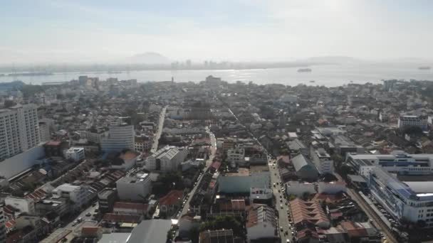 Letecký Pohled Domy Blízkosti Moře Během Dne — Stock video