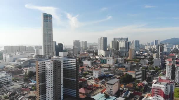 Açık Bir Günde Yüksek Binaların Evlerin Güzel Manzarası Lerliyor — Stok video