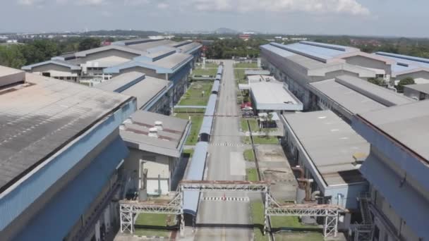 Pemandangan Udara Bangunan Industri Granit Bergerak Maju — Stok Video