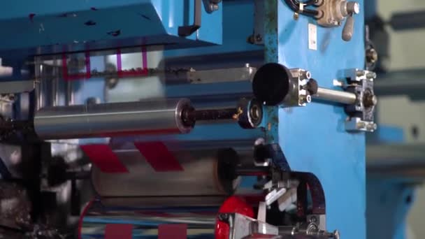 Machine Afdrukken Van Plastic Een Verffabriek — Stockvideo
