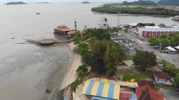 Kuala Perlis Teki Yüzen Hussain Camii Nin Havadan Görünüşü — Stok video