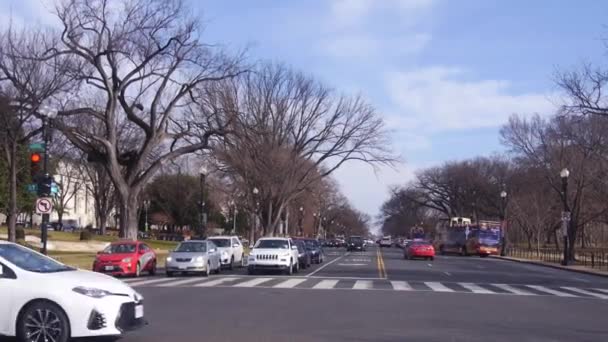 Cars Stopped Zebra Crossing Waiting Green Light Static — стокове відео