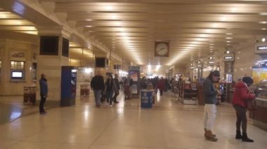 People Walking In Grand Central Train Station Under Clock - Static