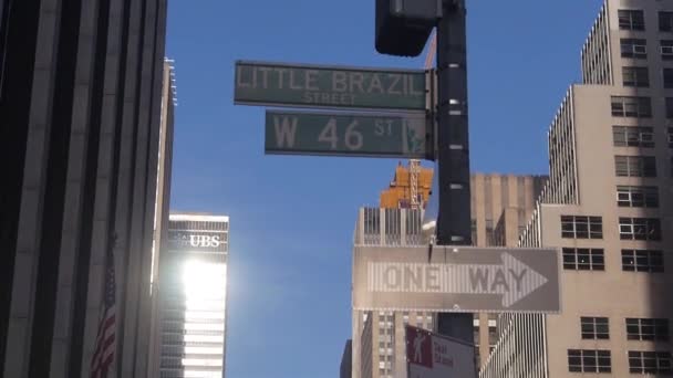 Little Brazil One Way Road Direction Sign Static — 图库视频影像
