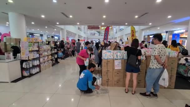 Ludzie Kupujący Supermarkecie Malezji — Wideo stockowe