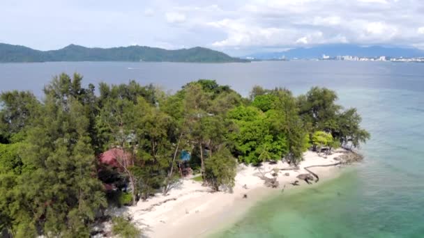 Úžasný Letecký Pohled Tropický Ostrov Obklopený Vodou — Stock video