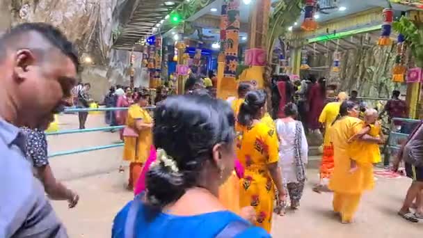 Comunidad Hindú Del Sur India Reunida Templo Murugan — Vídeos de Stock