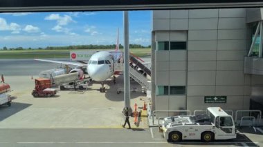 İnişten sonra pistte gündüz görüntüsü