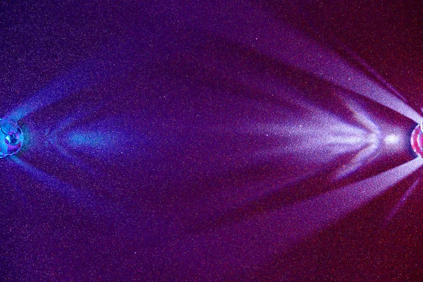 Ciemnym Liliowym Fioletowym Gradiencie Drobnoziarnistego Tła Jasnofioletowe Liliowe Rozproszone Promienie — Zdjęcie stockowe
