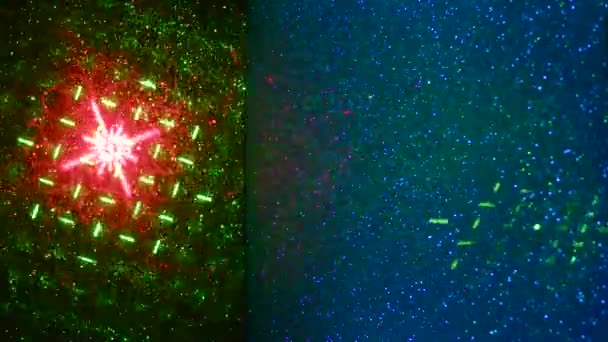 Een Lila Zwart Fijnkorrelige Achtergrond Bewegende Veelkleurige Figuren Lichtstralen — Stockvideo