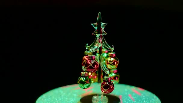 Petit Sapin Noël Avec Des Reflets Lumineux Clignotants Tourne Sur — Video