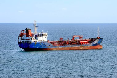 İngiliz Kanalı, Southampton, İngiltere - 3 Ağustos 2021: B Gaz Ustası kargo bekliyor