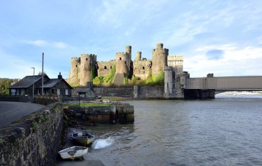 Castell Conwy, Galler 'in duvarlarında kış güneşinin ortası