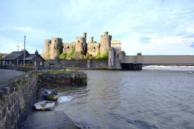 Castell Conwy, Galler 'in duvarlarında kış güneşinin ortası
