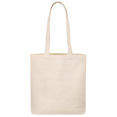 Beyaz zemin üzerinde siyah sıvı olan cam şişe.