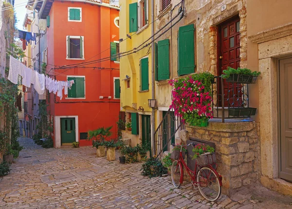 Streets Rovinj Calm Colorful Building Facades Istria Croatia — Fotografia de Stock