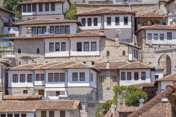 알바니아의 베라트의 오래된 도시에있는 역사적인 품질의 — 스톡 사진