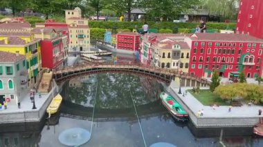 Gunzburg, Almanya - 6 Mayıs 2024: Almanya 'daki Legoland eğlence parkı. Yüksek kalite 4k görüntü