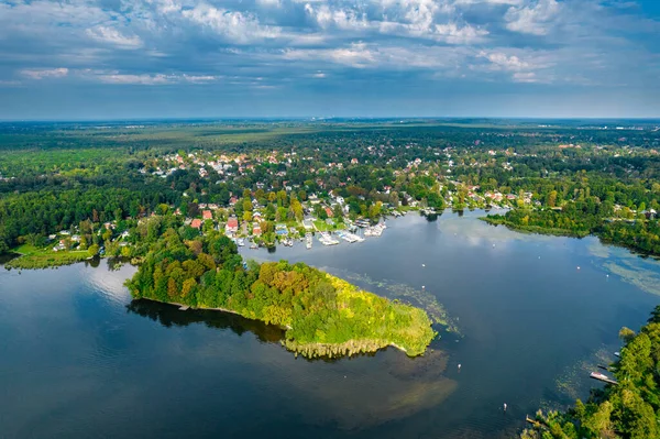 Almanya 'daki Aerialview Gölü ve Ulusal Park Muggelsee