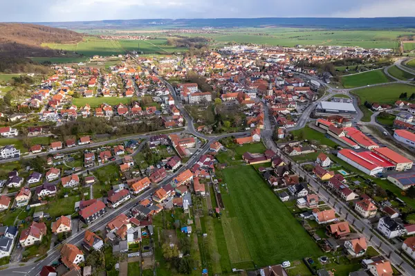 晴れた日のドイツの村の空中ビュー — ストック写真