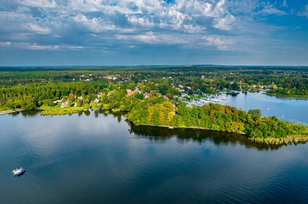 Almanya 'daki Aerialview Gölü ve Ulusal Park Muggelsee