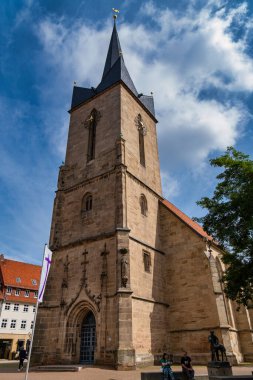 Lower Saxony, Almanya, 08-25-2023: Kirche, Duderstadt, Niedersachsen, Deutschland.
