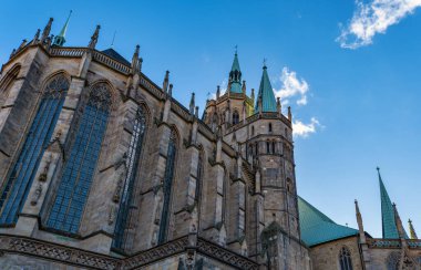 Erfurt 'taki Domberg Hill' deki St. Marys Katedrali ve St Severus Kilisesi.