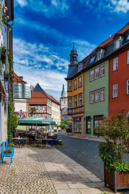 Bad Langensalza, Almanya - 20 Eylül. 2023: Eski Bad Langensalza kasabasındaki ünlü tarihi binalar. Thuringen, Almanya.