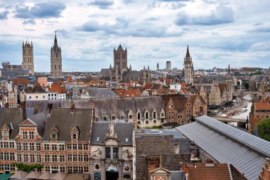 Kontlar Kalesi, Gent, Belçika 'dan tarihi şehrin panoramik görüntüsü