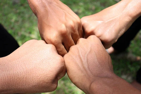 Pessoas Estoque Mão Para Comunidade Agrupamento — Fotografia de Stock