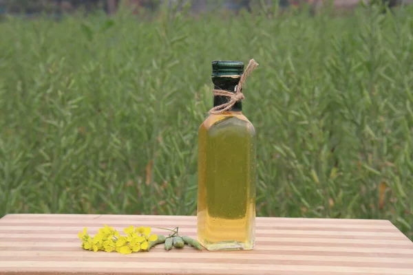 Mustard Oil Bottle Flower Bud Farm Harvest Cash Crops — Stock Photo, Image