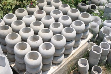 Büyük toprak kavanoz çömlek kavanozu ağaç ve çiçek bakımı için el işi Tayland kavanozu.