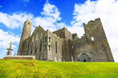 Eski gotik İrlanda kalesi, Cashel Kayası