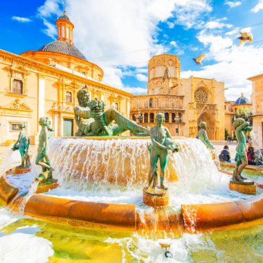 Valencia eski kasaba ve Turia çeşmesi, İspanya