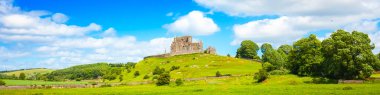 İrlanda 'da Rock of Cashel' in panoramik manzarası