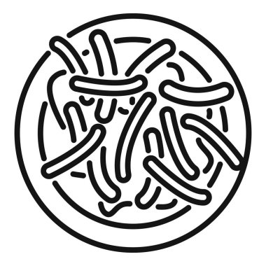 Akşam yemeği için basit bir tabak taze pişmiş makarna servis ediliyor.