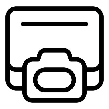 Sayısal fotoğrafçılığı temsil eden hafıza kartını üst üste koyan bir kameranın çizgi resim simgesi