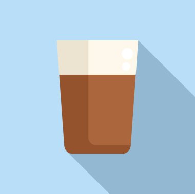 Mavi arka planda köpüklü bir bardak bira duruyor.