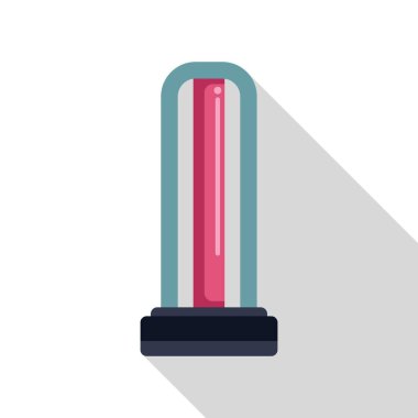 Şehir ortamında aydınlatma sağlayan modern sokak lambası, uzun bir gölge bırakıyor