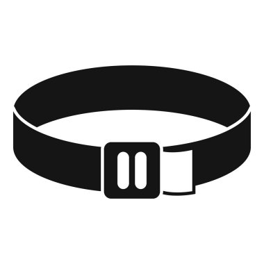 Beyaz zemin üzerinde metal toka ile siyah kuşak bağlanması